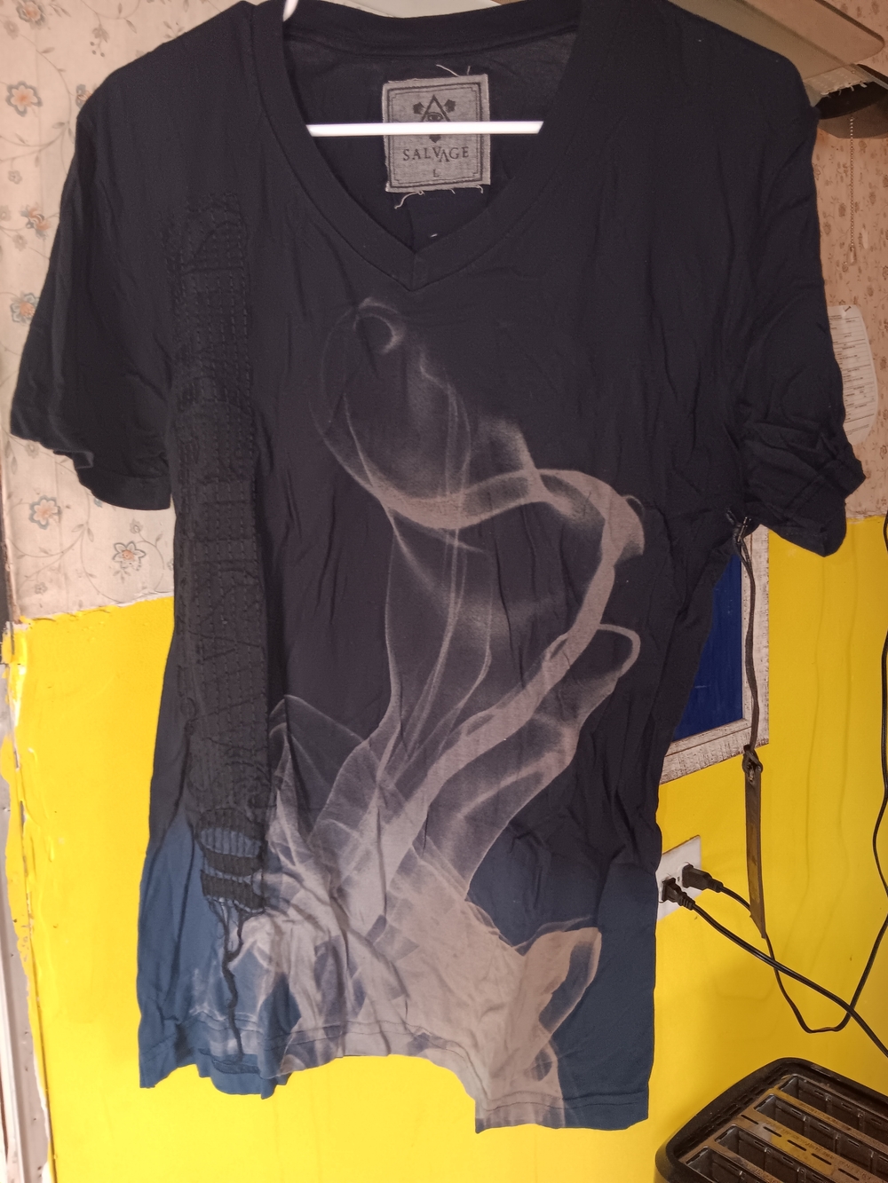 NWT Salvage Black Short-Sleeve V-Neck Tee with Smoke Graphic. L